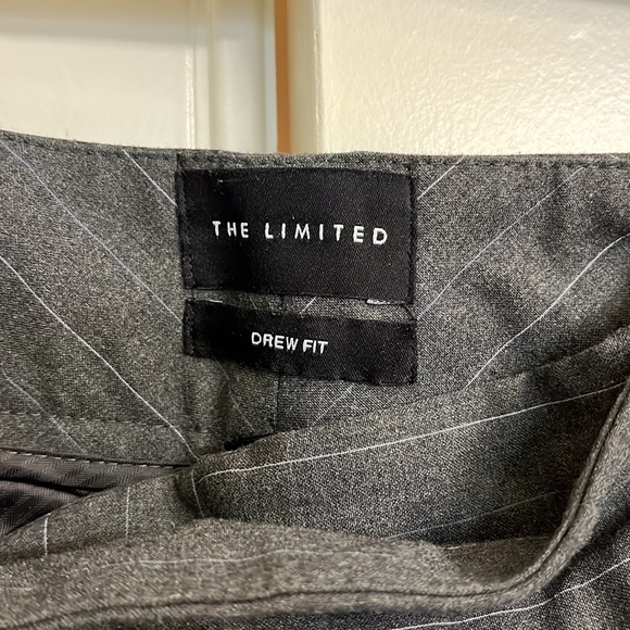 Limited Drew Fit cropped grey pinstriped pants size 2 - Picture 3 of 4